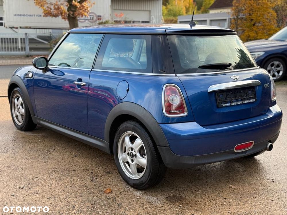 MINI ONE - 6