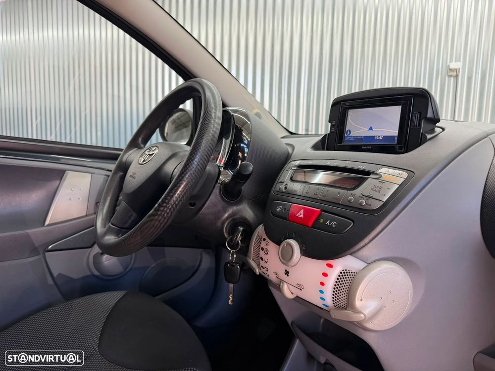 Toyota Aygo 1.0 + AC - 16