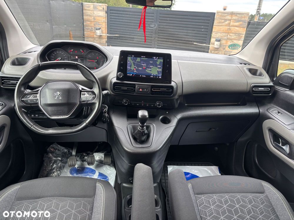 Peugeot Rifter - 8