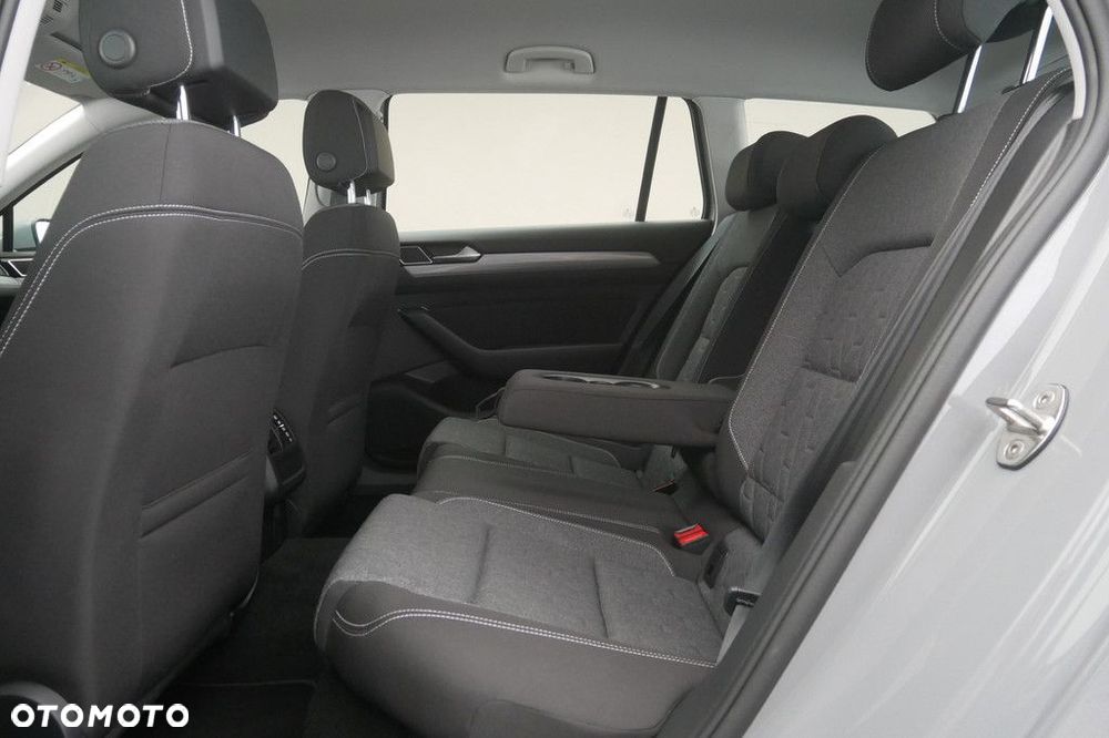 Volkswagen Passat Variant 2.0 TSI Business DSG - 15