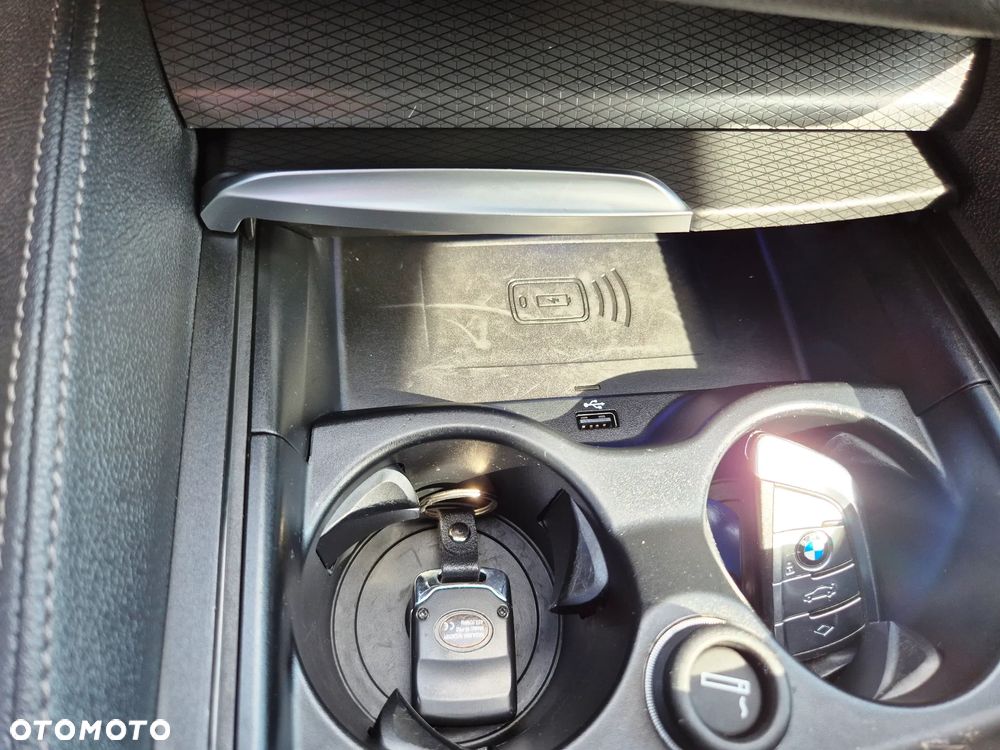BMW Seria 5 520d M Sport - 22
