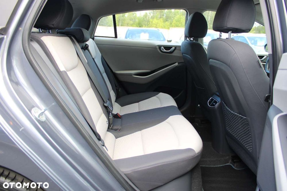 Hyundai IONIQ - 26