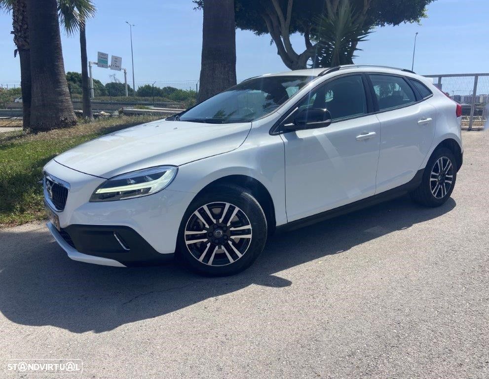 Volvo V40 Cross Country 1.5 T3 Plus Geartronic - 1