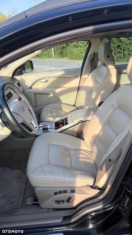 Volvo XC 70 - 9