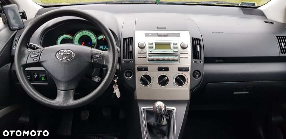 Toyota Corolla Verso 1.8 Terra - 18