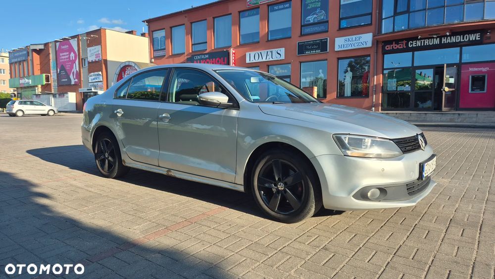 Volkswagen Jetta 1.6 TDI DPF Trendline - 5