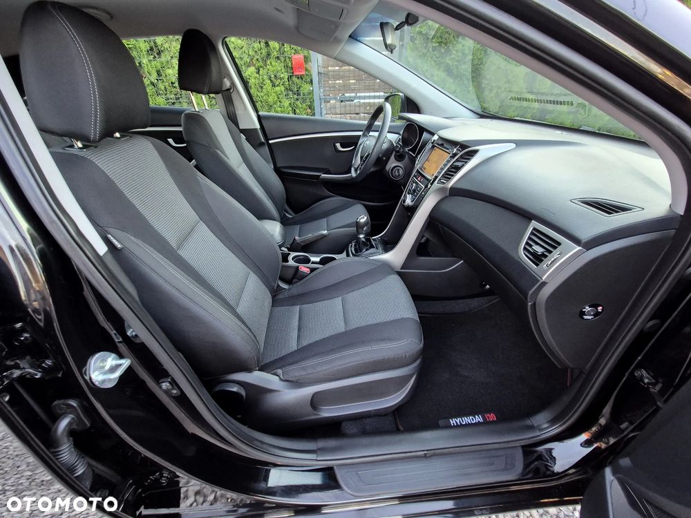 Hyundai i30 blue 1.4 Classic Navigation - 33
