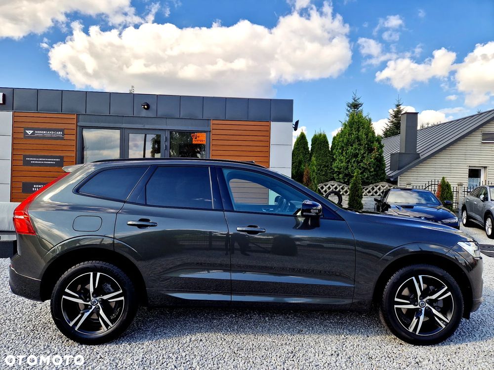 Volvo XC 60 B4 B Plus Dark - 34