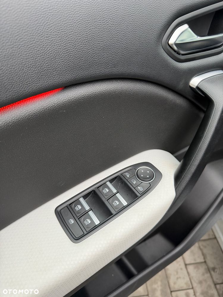 Renault Captur TCe Mild Hybrid 140 EDC GPF TECHNO - 11