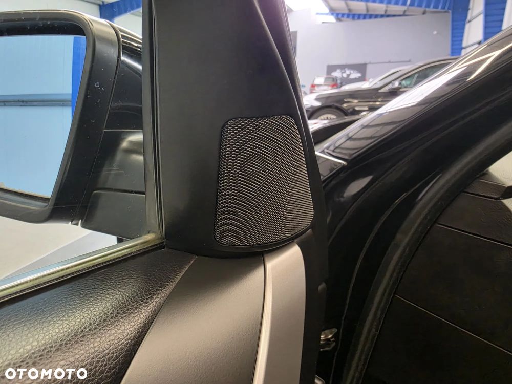 BMW Seria 5 520d Special Edition - 33