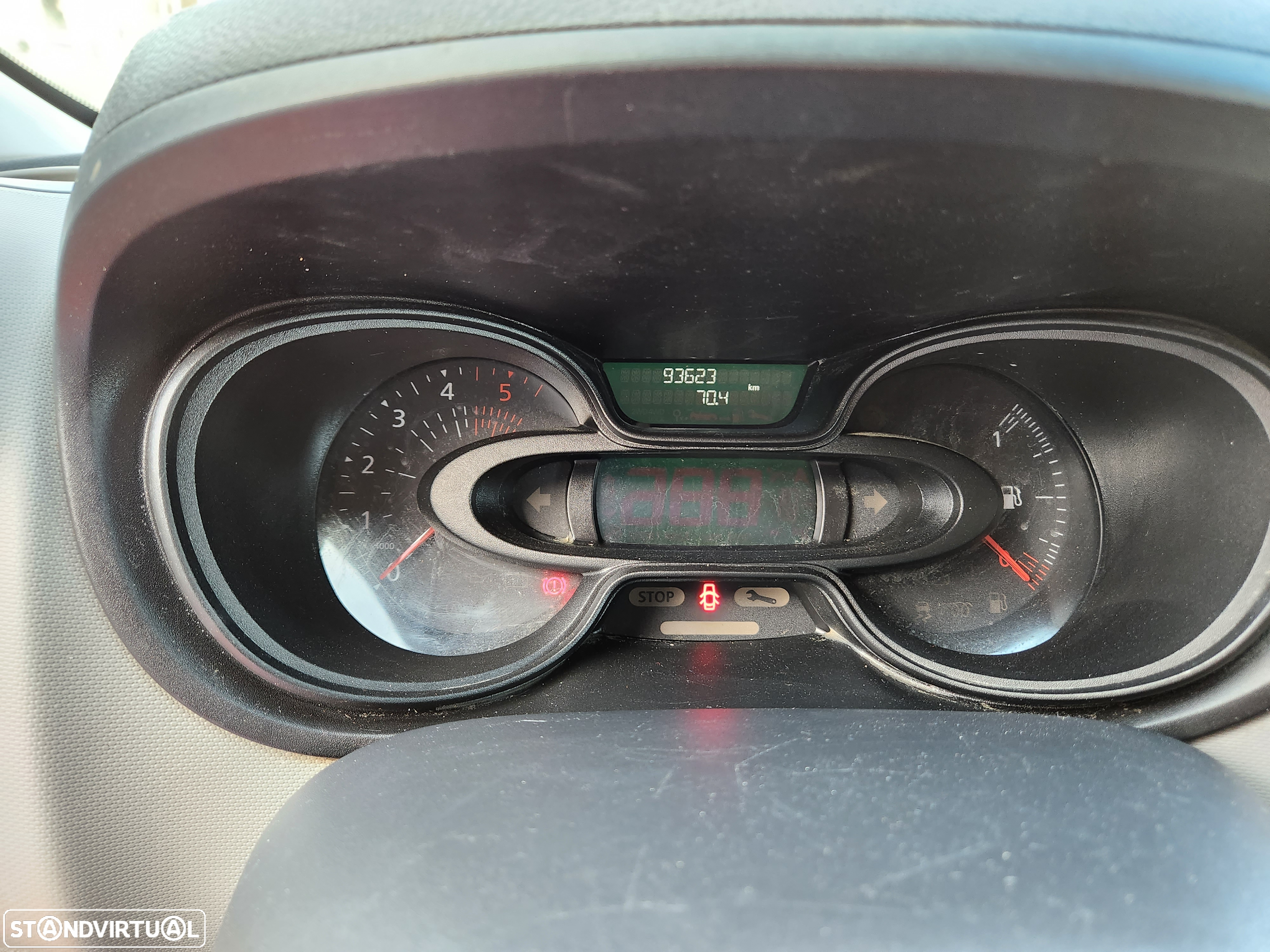 Renault TRAFIC - 12