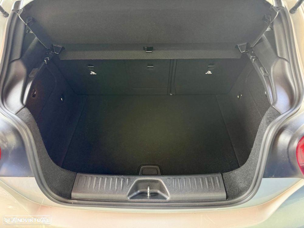 Mercedes-Benz A 180 d AMG Line - 26