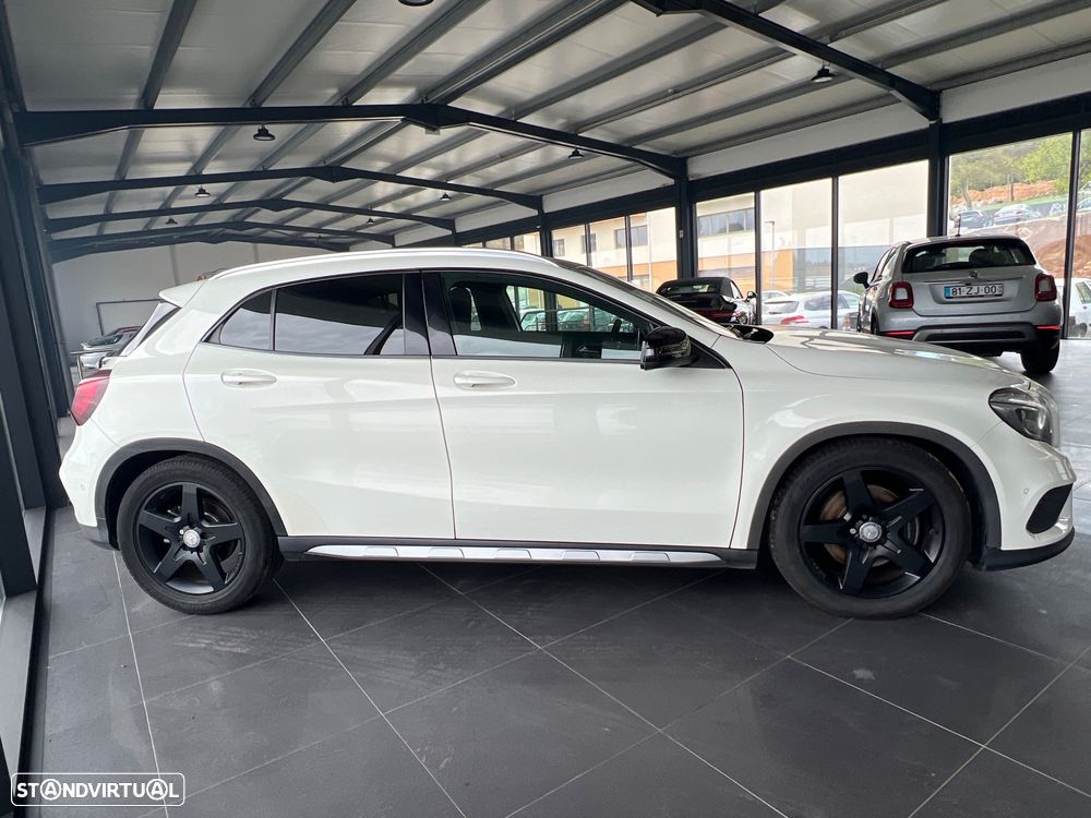 Mercedes-Benz GLA 220 - 4