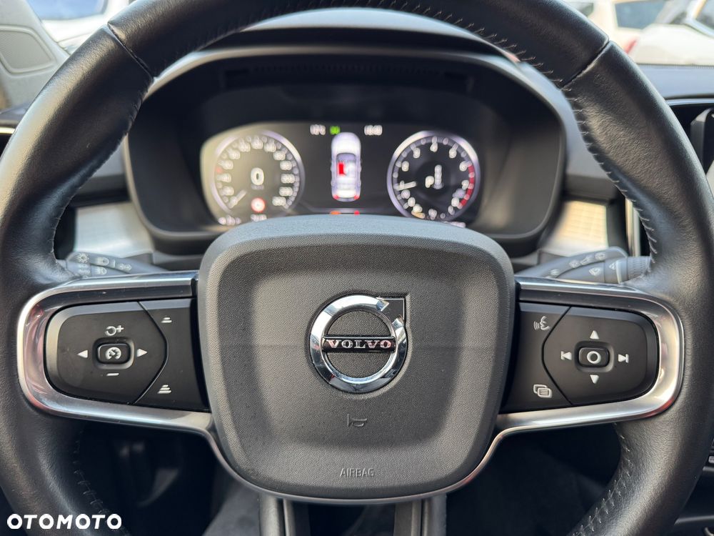 Volvo XC 40 T3 Inscription - 40