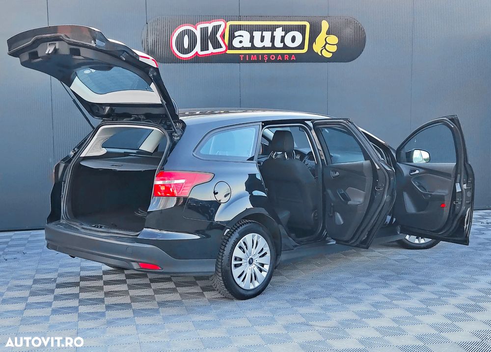 Ford Focus - 24