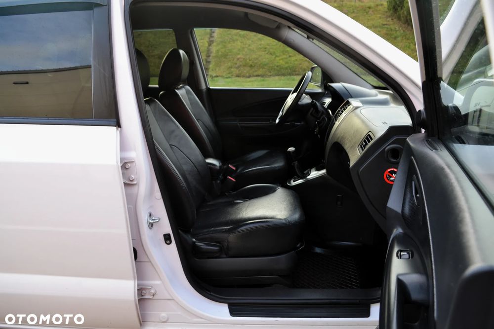 Hyundai Tucson 2.0 2WD GLS Style - 11