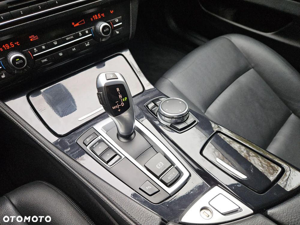 BMW Seria 5 520d Luxury Line - 18