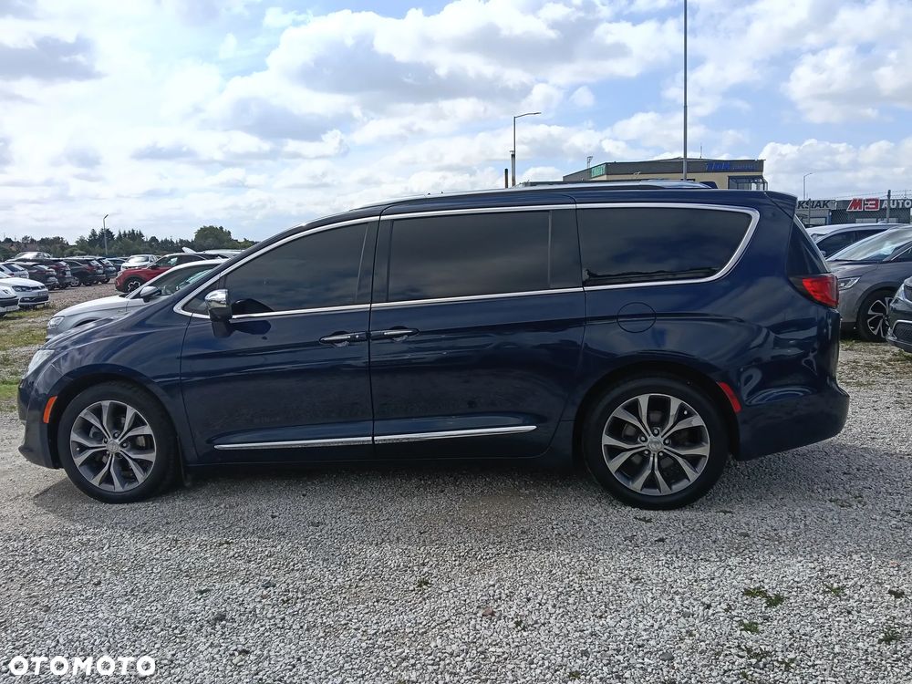 Chrysler Pacifica - 6