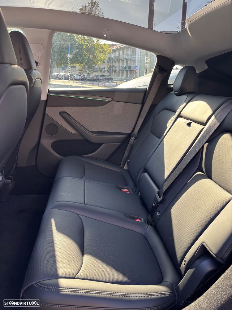 Tesla Model Y Long Range Tração Traseira - 13