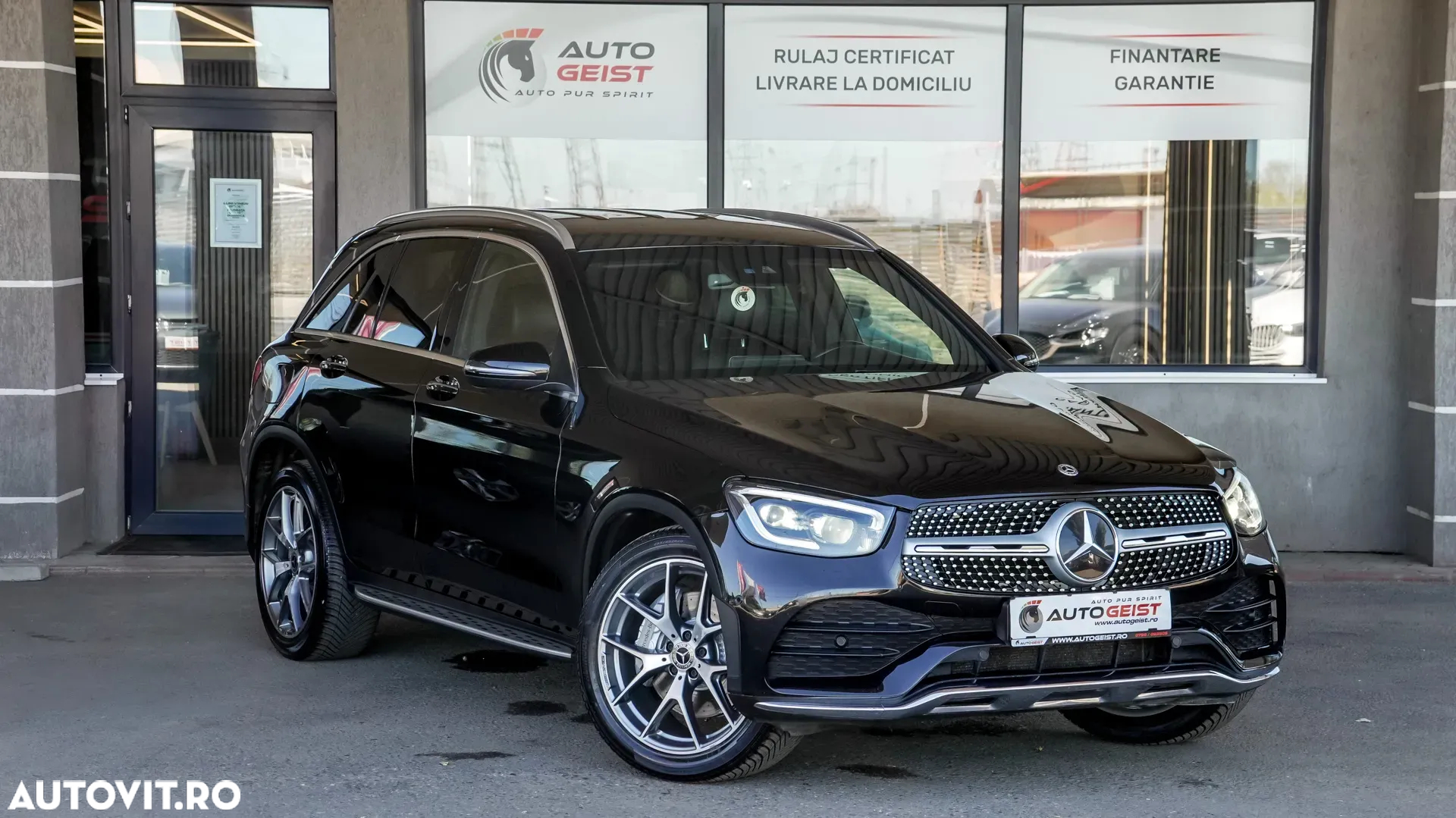 Mercedes-Benz GLC 300 d 4Matic 9G-TRONIC AMG Line - 4