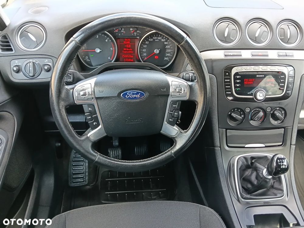 Ford Galaxy 2.0 TDCi Ambiente - 10