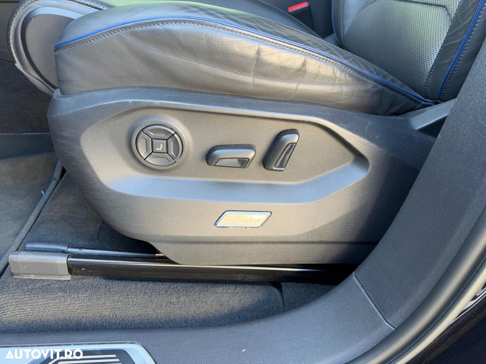 Volkswagen Touareg V6 TSI eHybrid PHEV R - 11