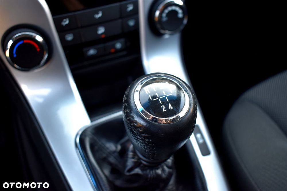 Chevrolet Cruze 1.6 LT+ - 34