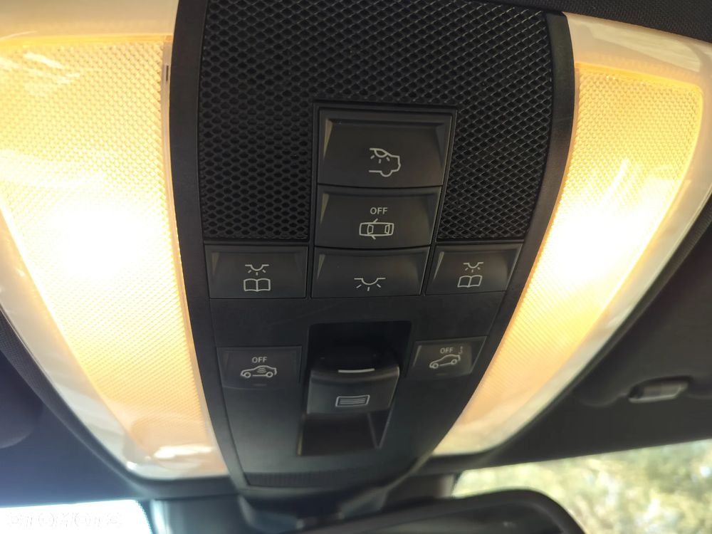 Mercedes-Benz Klasa E 350 CDI DPF BlueEFFICIENCY 7G-TRONIC Elegance - 13