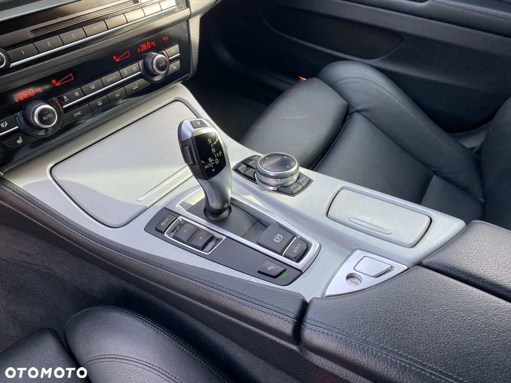 BMW Seria 5 520d Luxury Line sport - 19