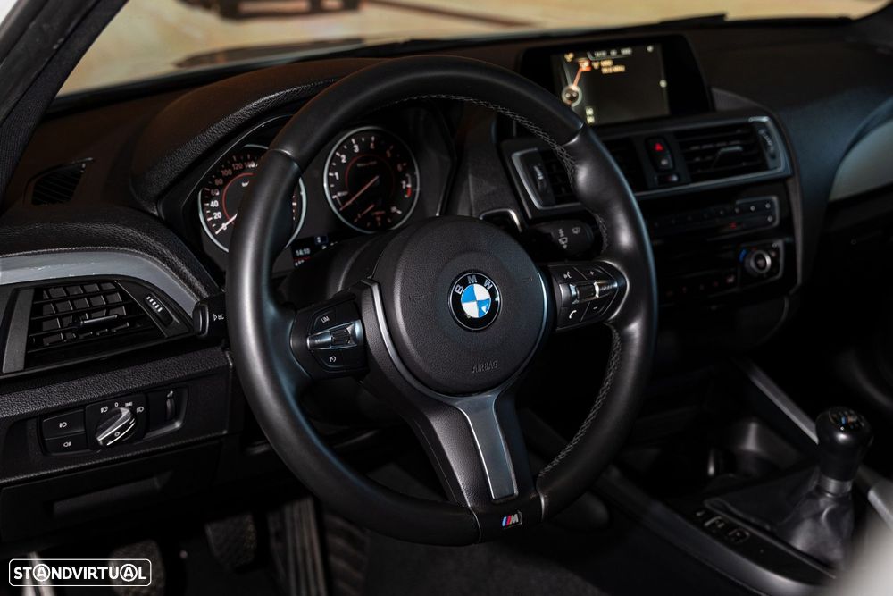 BMW 116 i Pack M - 12