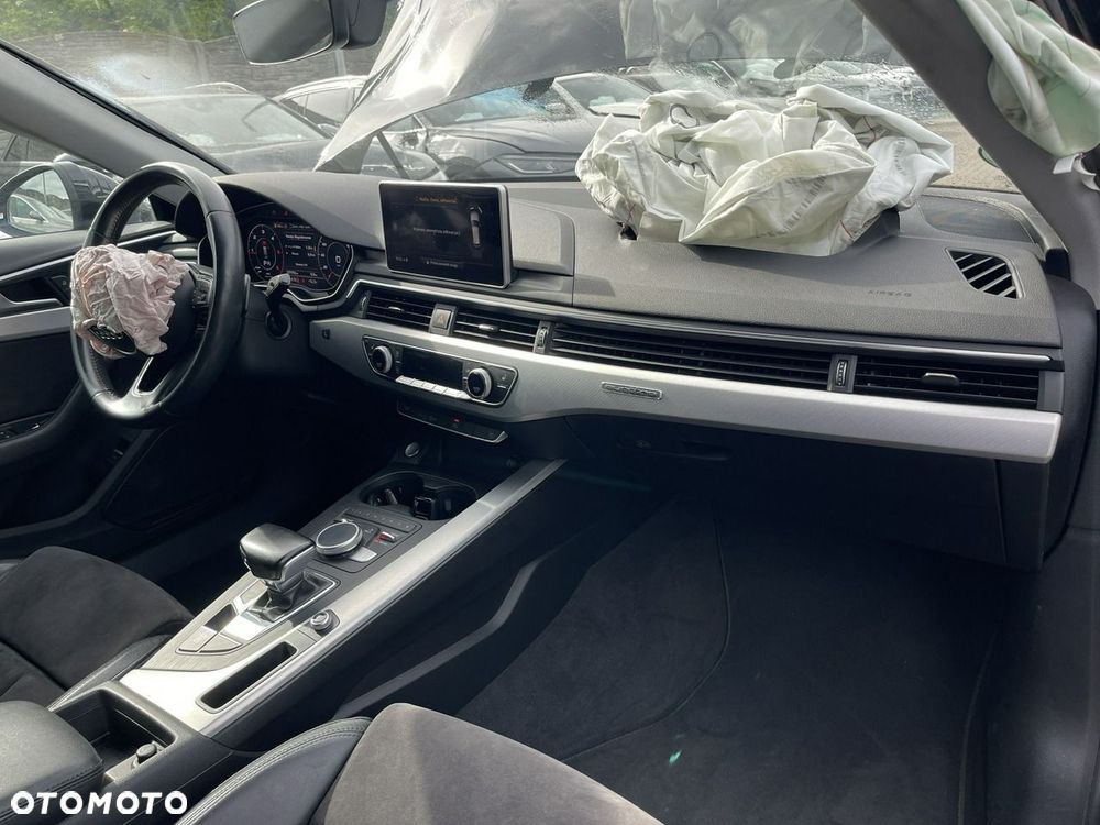 Audi A4 Avant 2.0 TDI Quattro S tronic - 9