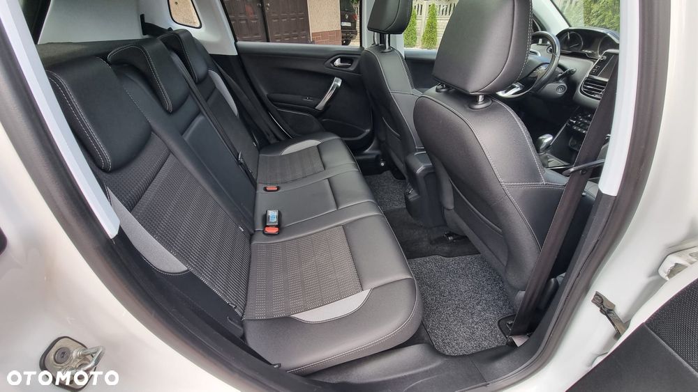 Peugeot 2008 - 18