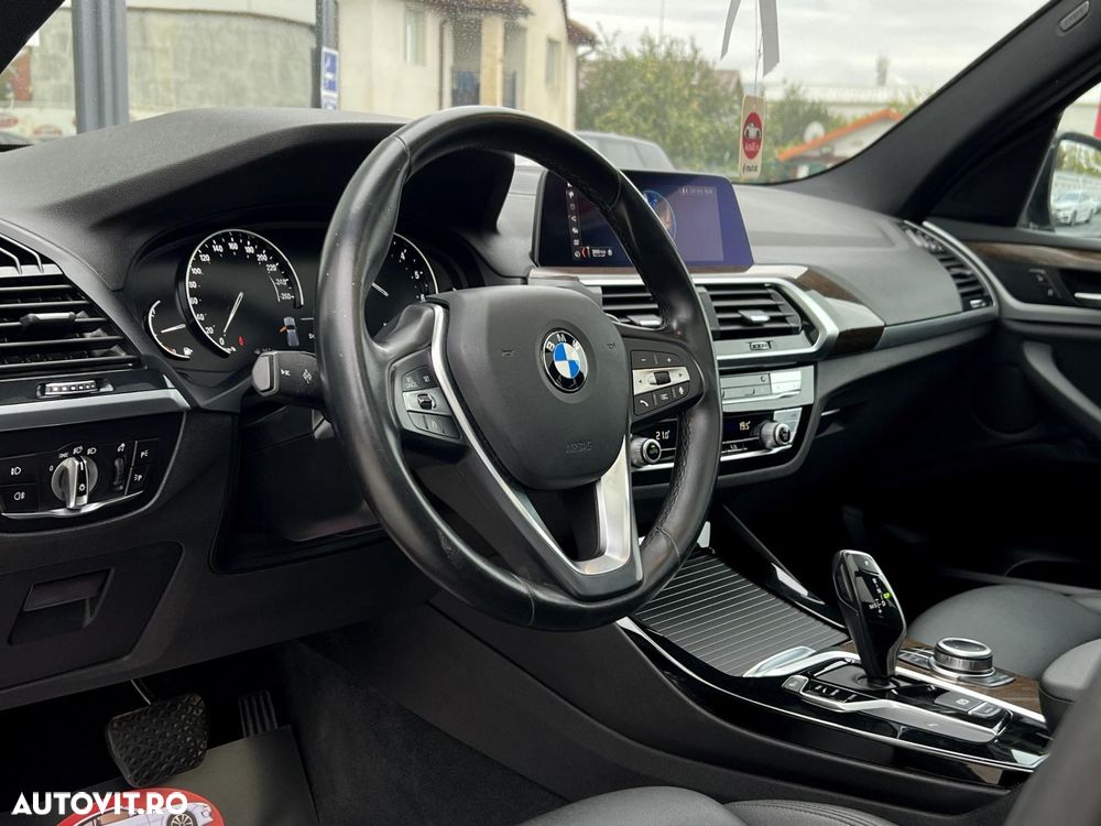 BMW X3 xDrive30i Aut. Advantage - 14