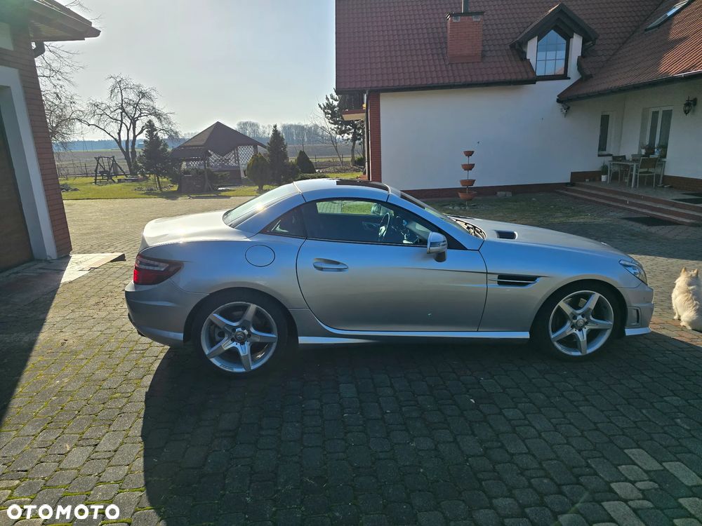 Mercedes-Benz SLK 200 (BlueEFFICIENCY) 7G-TRONIC - 13