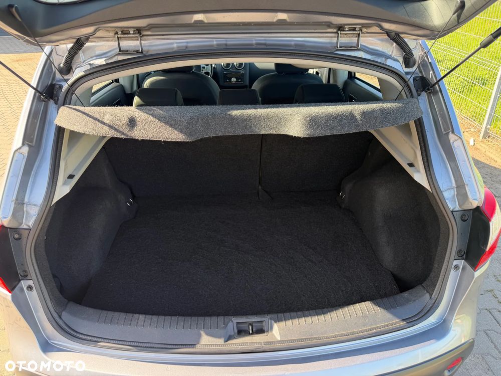 Nissan Qashqai 2.0 dCi DPF acenta - 12