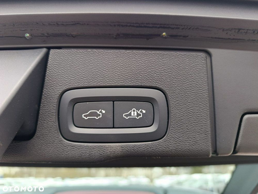Volvo XC 60 B4 D AWD Plus Bright - 23