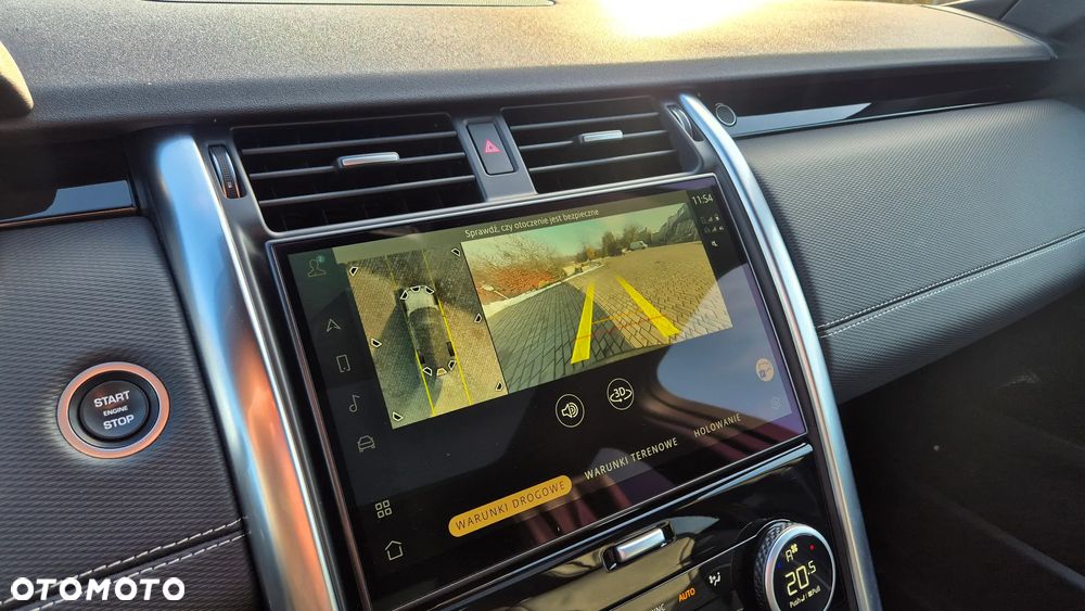 Land Rover Discovery 2.0 P300 R-Dynamic SE - 9