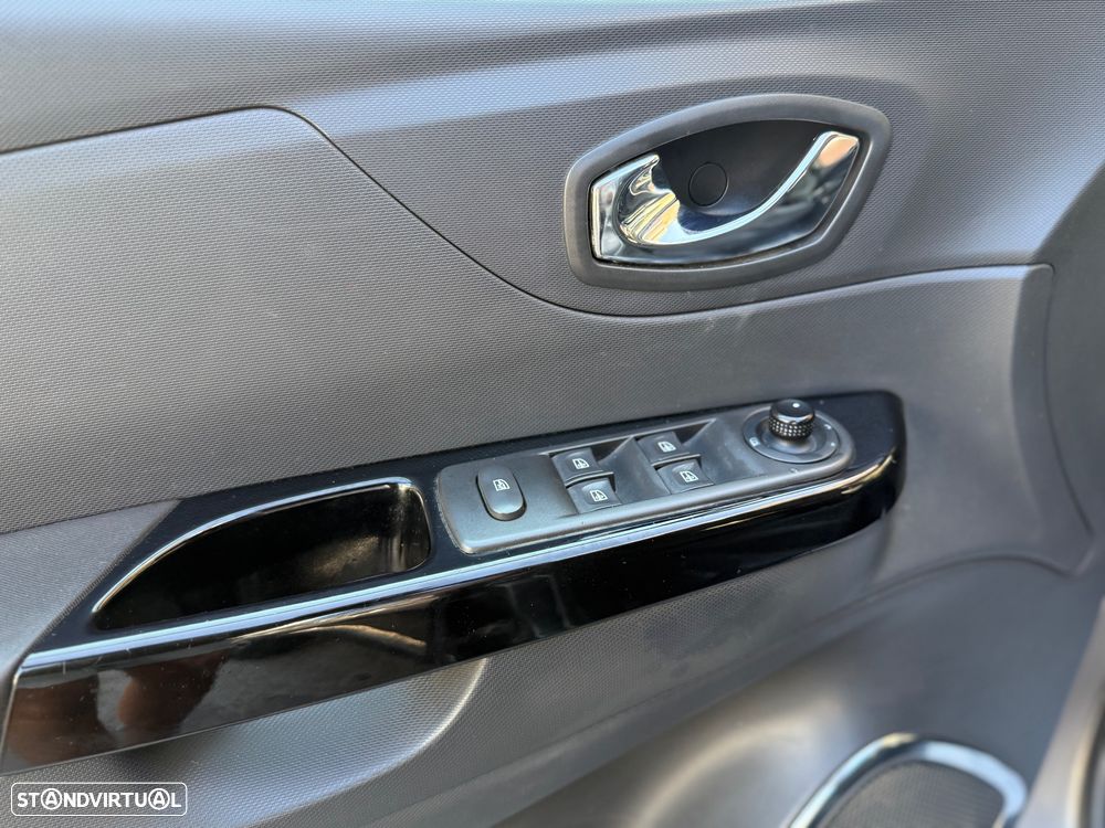 Renault Captur 1.5 dCi Exclusive - 11