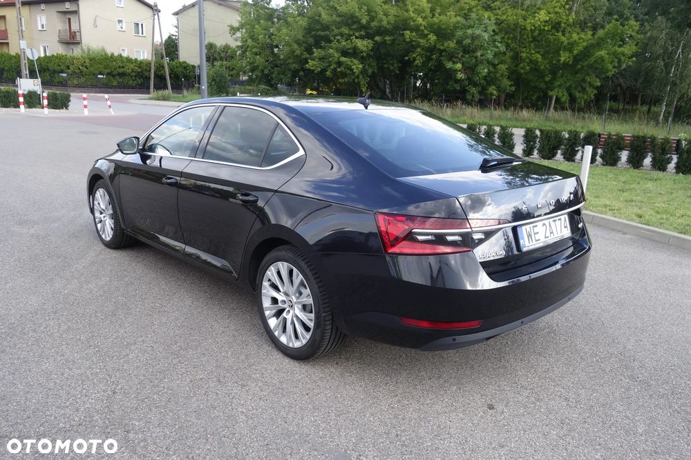 Skoda Superb 2.0 TDI SCR 4x4 Style DSG - 5