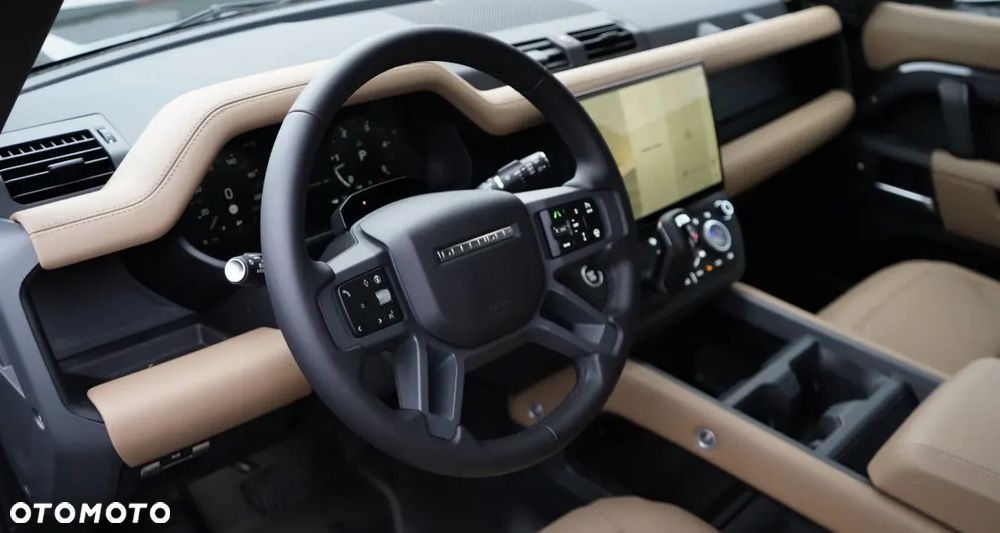 Land Rover Defender - 11