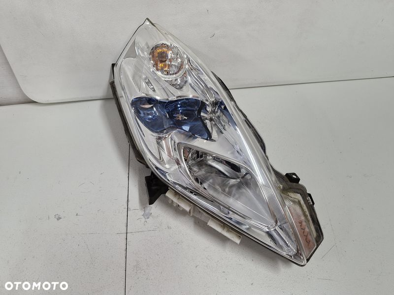 NISSAN LEAF I 1 LAMPA REFLEKTOR PRAWY PRZÓD PRZEDNIA LED UK - 2