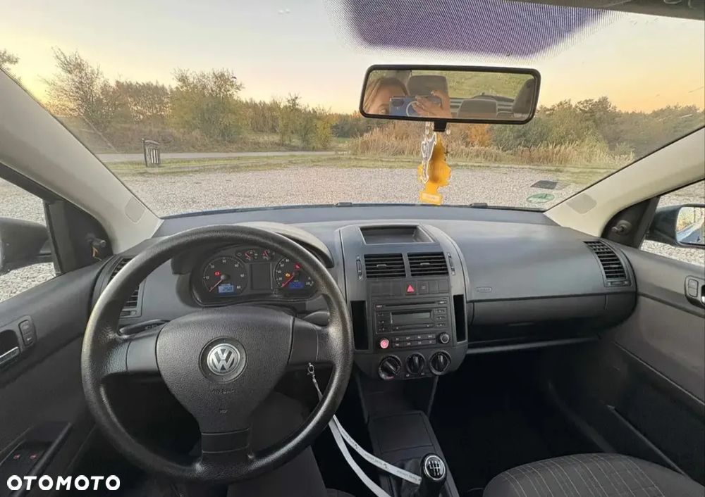 Volkswagen Polo - 4