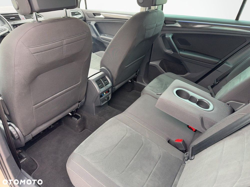 Volkswagen Tiguan - 13