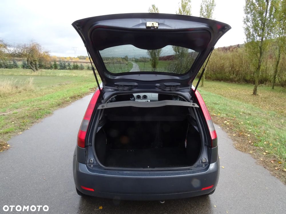 Ford Fiesta 1.4 TDCi Ambiente - 10