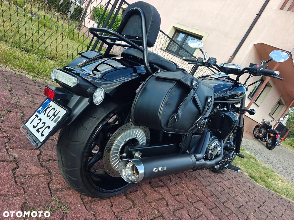 Yamaha XVS - 6
