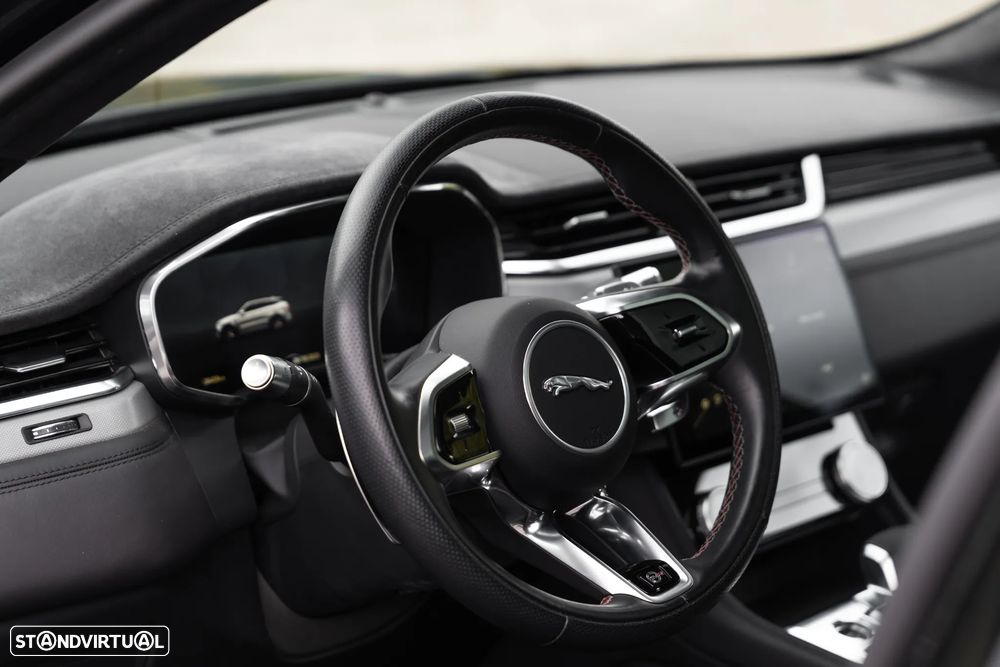 Jaguar F-Pace 5.0 V8 AWD SVR - 17