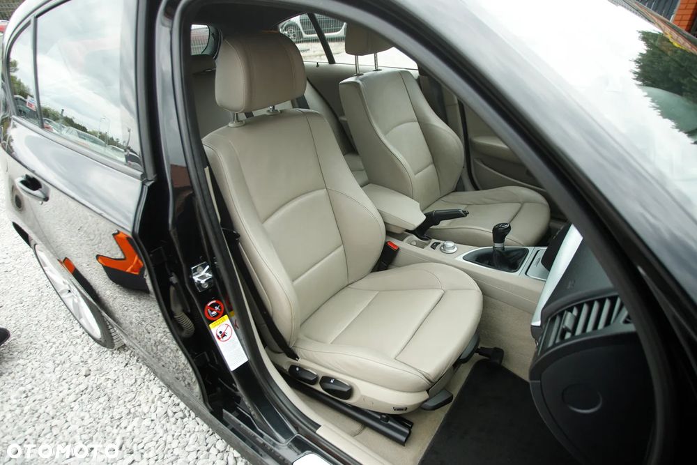 BMW Seria 1 - 31