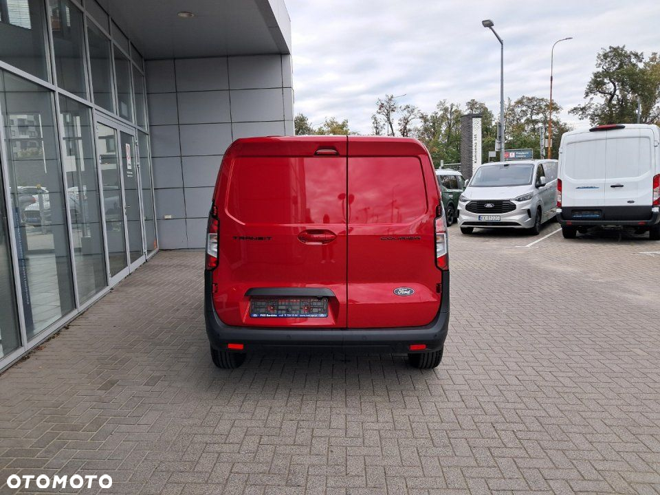 Ford Transit Courier - 6