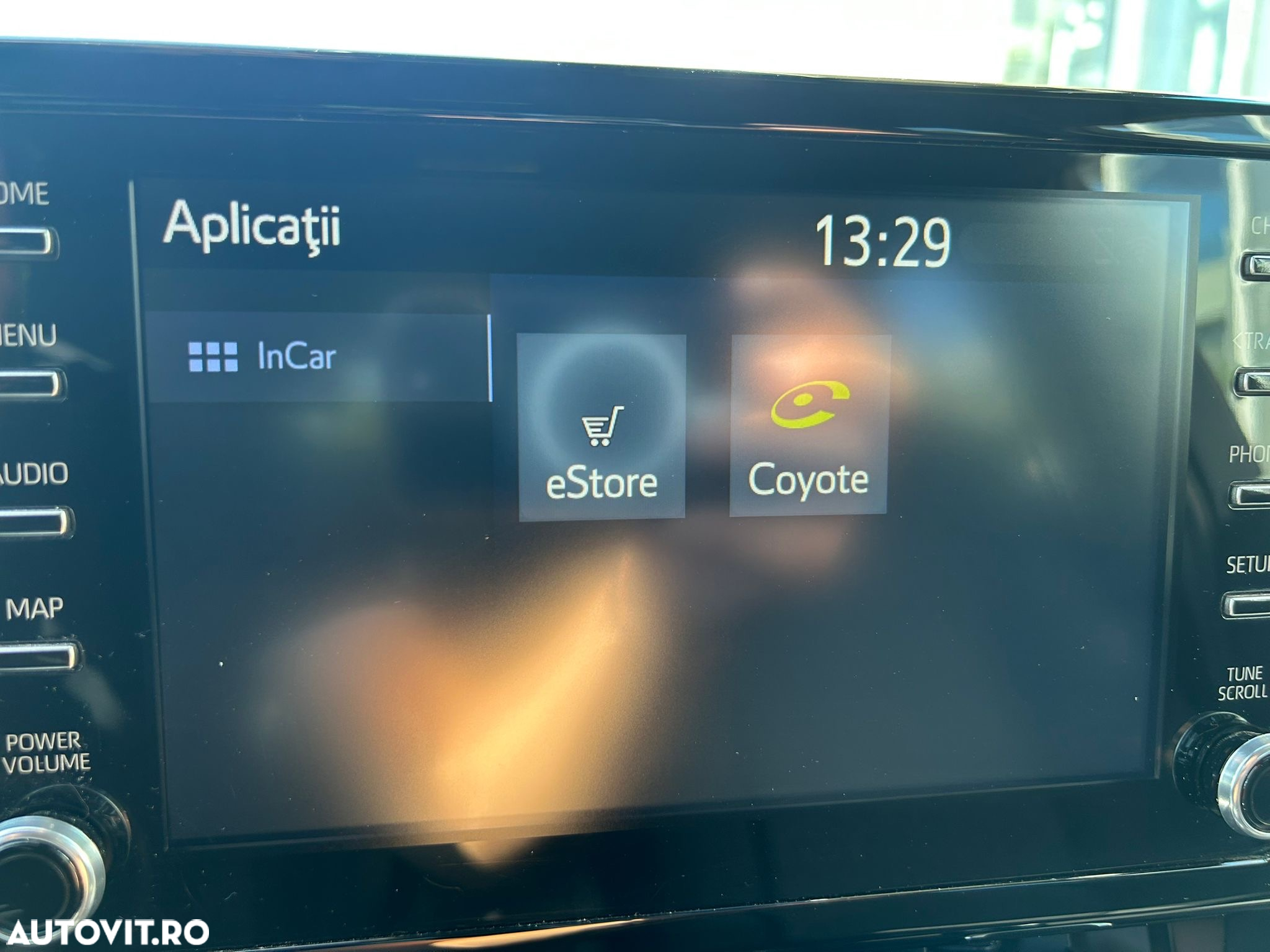 Toyota Corolla 1.8 Hybrid Comfort - 16