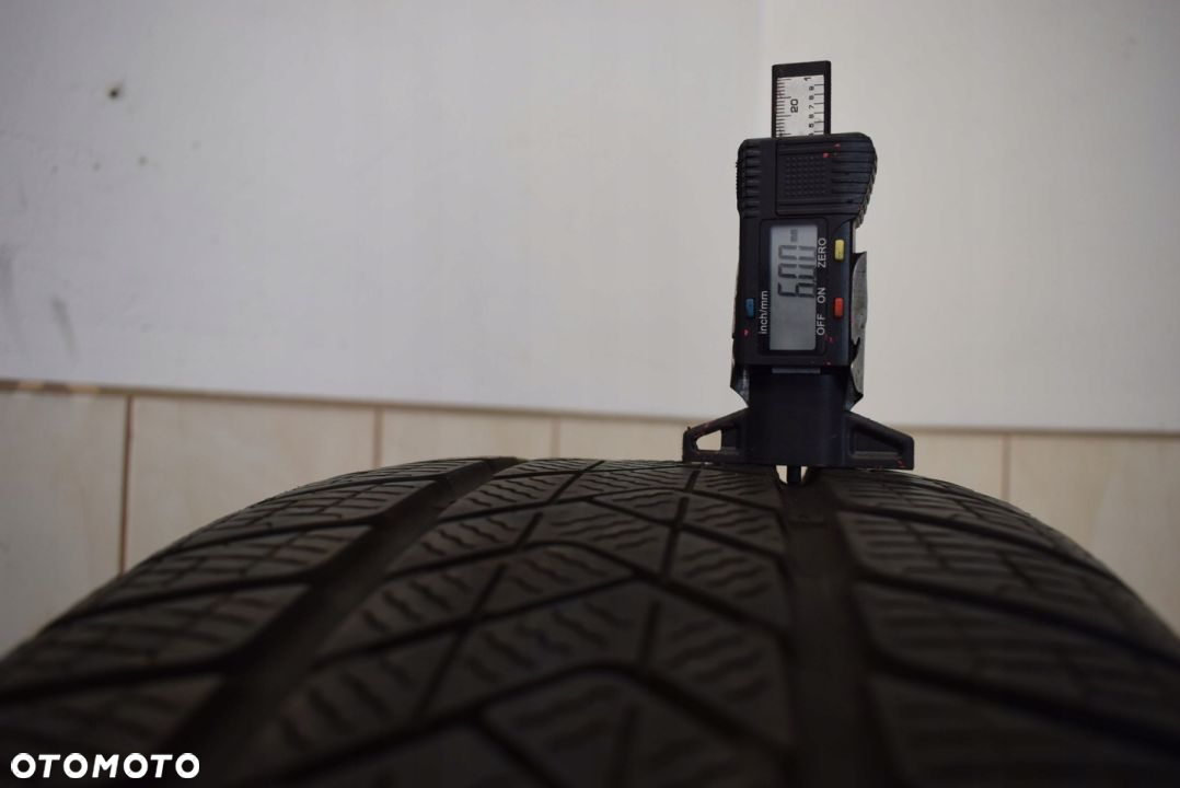 R19 245/50 105V Pirelli Sottozero 3 RSC - 2